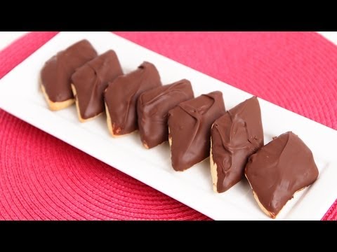 Mostaccioli Cookies Recipe - Laura Vitale - Laura in the Kitchen Episode 697 - UCNbngWUqL2eqRw12yAwcICg