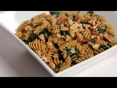 Pasta with Creamy Spinach Sauce - Recipe by Laura Vitale - Laura in the Kitchen Episode 251 - UCNbngWUqL2eqRw12yAwcICg