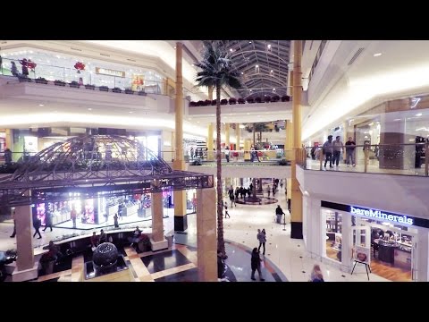 tiny DRONE AT THE MALL! | Vlog - UCHxiKnzTyzE9Qez8ZGpQbPQ