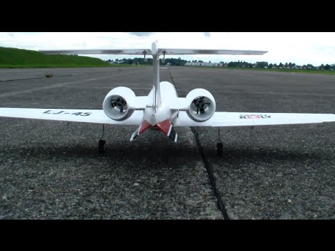 R/C Lear Jet 45 EDF Twin-Turbine MG Dubendorf Family Day 2014 - UCTLEcIaYJEbUEzQc3-ZvruQ