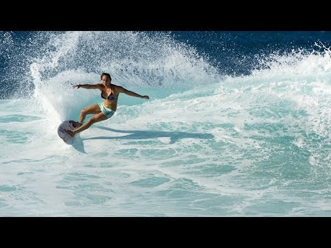 Carissa Moore Surfs Reefs Better Than You - UCblfuW_4rakIf2h6aqANefA