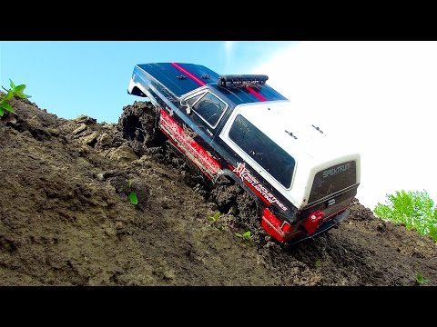 RC ADVENTURES - 1986 CHEVY K5 BLAZER - MUD POOL - Vaterra Ascender 4x4 Trail Truck - UCxcjVHL-2o3D6Q9esu05a1Q