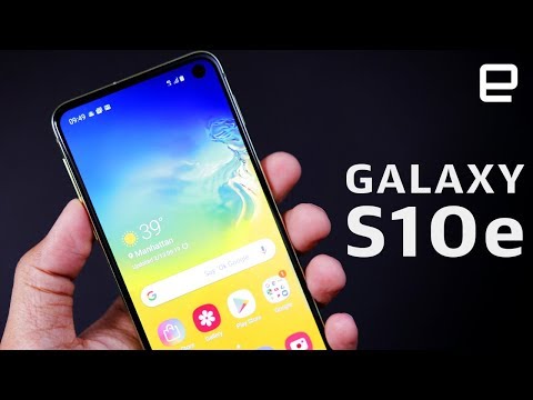 Samsung Galaxy S10e Hands-On: Small, cute, and crazy-powerful - UC-6OW5aJYBFM33zXQlBKPNA