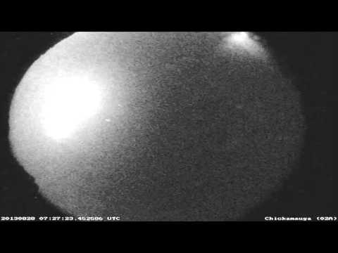 Huge Fireball + Moon Light Up Alabama Night Sky | Video - UCVTomc35agH1SM6kCKzwW_g