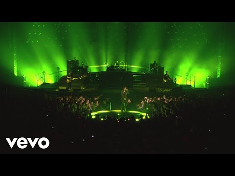 Indochine - Miss Paramount (Black City Tour 3 au Palais 12 de Bruxelles 2014) - UCRviBuIq7NHYrQ4PlEfof7w