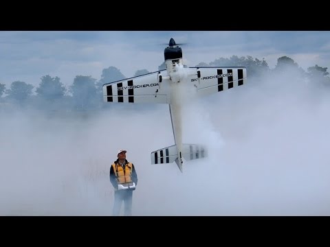 YAK-54 GIANT RC MODEL PLANE 3D AEROBATICS DEMO FLIGHT / RC FLIGHTSHOW BÖLSDORF GERMANY MAY 2015 - UCH6AYUbtonG7OTskda1_slQ