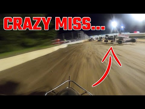 Tanner Holmes CRAZY FIRST LAP CRASH MISS....(Grays Harbor Raceway) - dirt track racing video image