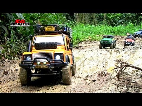 Mudding! 15 Scale trucks RC offroad adventures at Bangkit Road Trail - SCX10 Land Rover Defender