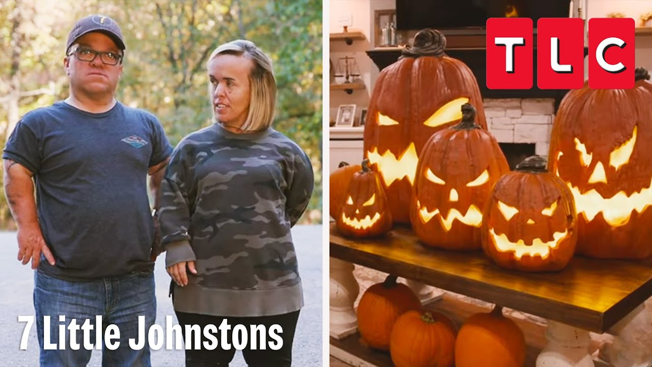 The Johnstons Host a Haunted House! | 7 Little Johnstons | TLC