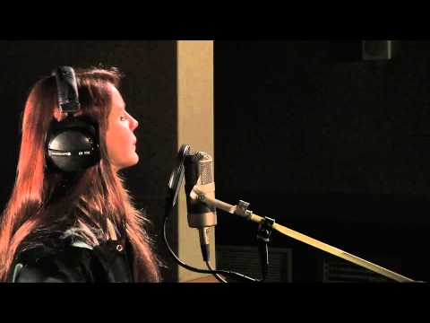 Lana Del Rey - Goodbye Kiss in the Radio 1 Live Lounge - UC-FQUIVQ-bZiefzBiQAa8Fw