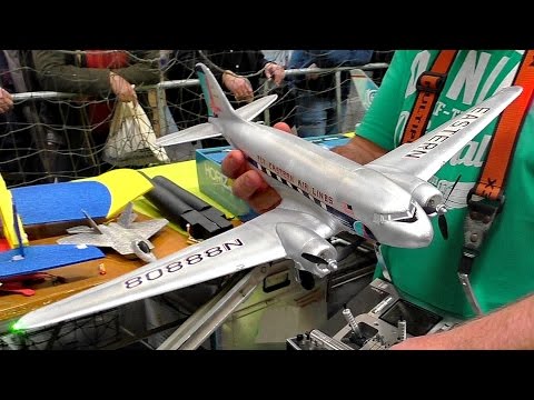 BRAND NEW AMAZING RC LIGHTWEIGHT DOUGLAS DC-3 AIRPLANE FOR INDOOR FLIGHT / FLIGHT DEMONSTRATION - UCH6AYUbtonG7OTskda1_slQ