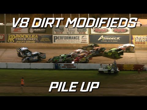 V8 Dirt Modifieds: Pile Up in the PB44 - Archerfield Speedway - dirt track racing video image