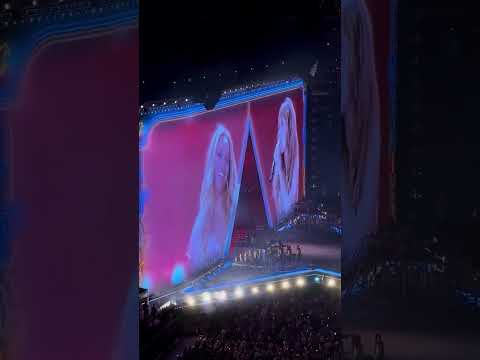 MILEY CYRUS AND BEYONCÉ PERFORM II MOST WANTED