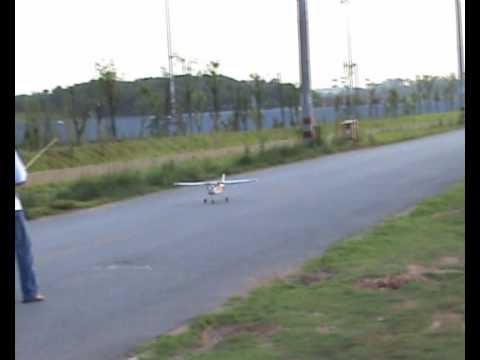 Cessna 182 Skyline Beautiful DeadStick Landing - UCsFctXdFnbeoKpLefdEloEQ