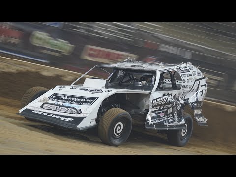 Cowboy up: Getting aggressive at the Gateway Dirt Nationals - dirt track racing video image