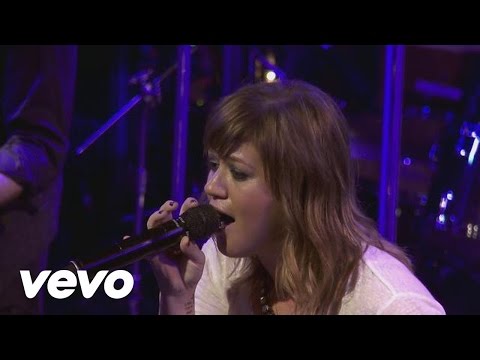 Kelly Clarkson - Mr. Know It All (Live From The Troubadour 10/19/11) - UC6QdZ-5j9t_836_xJPAaRSw