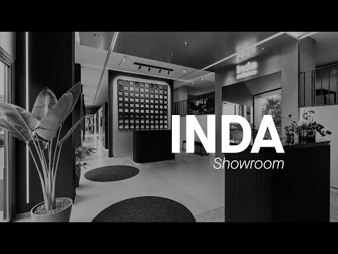 Inda showroom and interview to designers