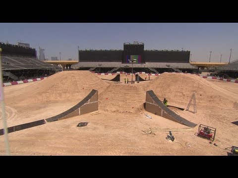 Track Preview w/ Tom Pagès - Red Bull X-Fighters World Tour 2013 Dubai - UCblfuW_4rakIf2h6aqANefA