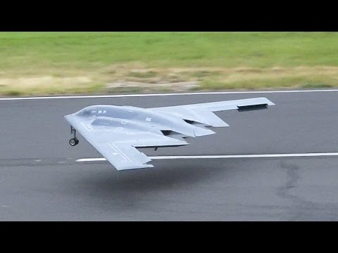 WORLD’S FIRST NORTHROP B-2 SPIRIT STEALTH BOMBER AS RC JET MODEL / Jet Power Fair 2016 - UCOM2W7YxiXPtKobhrYasZDg