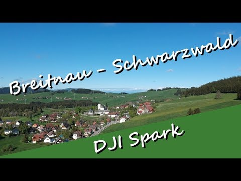 DJI - Spark : Wiesen und Felder bei Breitnau im Schwarzwald - UCNWVhopT5VjgRdDspxW2IYQ