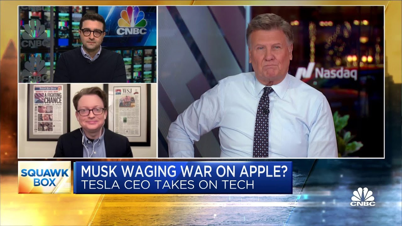 Elon Musk has put Apple back in the crosshairs over Twitter and free speech, says WSJ’s Tim Higgins