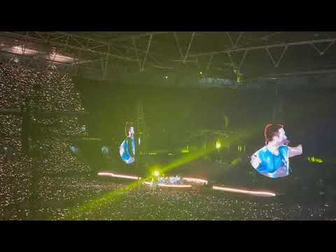 Coldplay Yellow ( Live  Wembley 2025 )