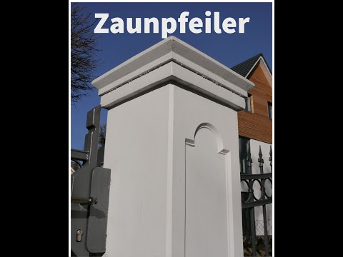 Classical gate and fence pillars / Zaunpfeiler 