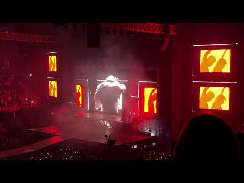 Tate McRae - Miss Possessive Tour Intro (Boston Night 2) August 27, 2025