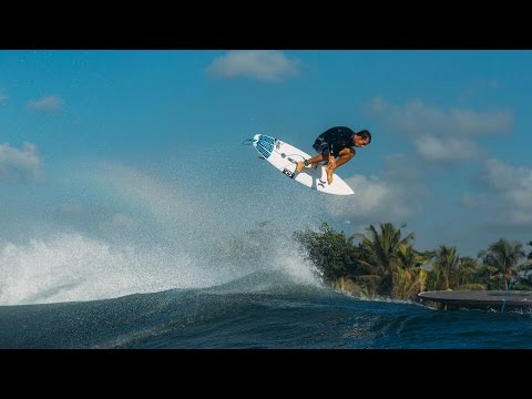 Julian Wilson's Surfing is on Fire in "Wayward" - UCblfuW_4rakIf2h6aqANefA