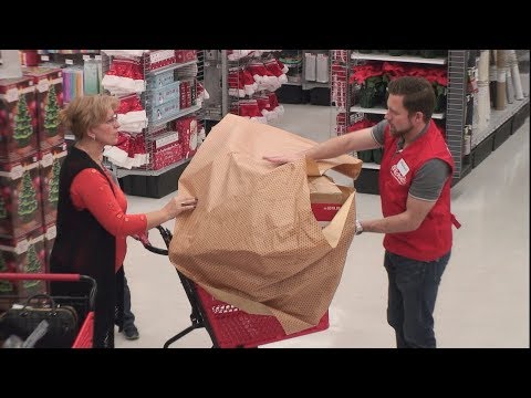 Ellen's Hidden Camera Prank on Unsuspecting Holiday Shoppers - UCp0hYYBW6IMayGgR-WeoCvQ