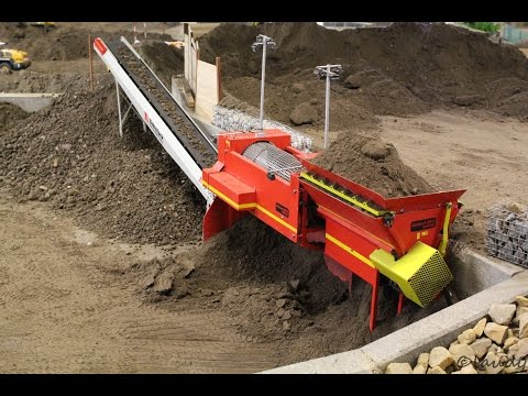 Telestack TC 1200 working at the sieving plant - UC4RjrGuDkWbGMNyznRrE-GQ