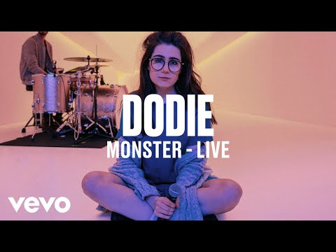 dodie - Monster (Live) | Vevo DSCVR - UC-7BJPPk_oQGTED1XQA_DTw