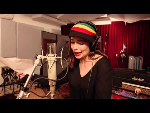 Game of Thrones: The Musical – Emilia Clarke Teaser | Red Nose Day - UCDPM_n1atn2ijUwHd0NNRQw