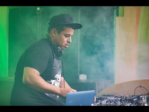 Tomorrowland Belgium 2017 | Richy Ahmed - UCsN8M73DMWa8SPp5o_0IAQQ