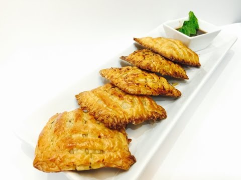 Stuffed Criss Cross Pastry in English - UCoq4cyttGVBzqB5oDtSQsBA