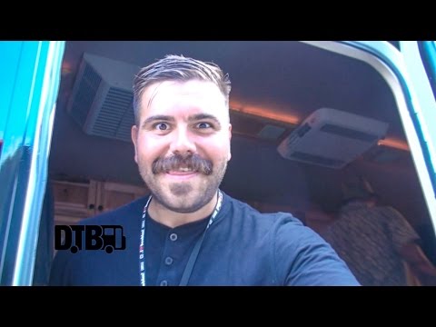 Silverstein - BUS INVADERS Ep. 899 [Warped Edition 2015] - UCybDimFZ3eoUQxSArdqCe9g