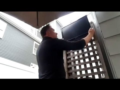 Doug shows off a cheap outdoor TV setup - UCCjyq_K1Xwfg8Lndy7lKMpA