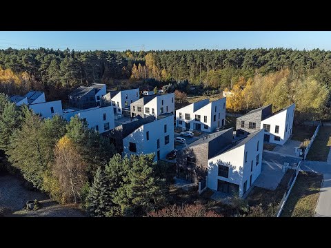 Architekci zaprojektowali osiedle domów jednorodzinnych wtopione w naturę Kamionki Park