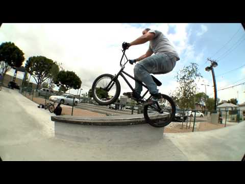Long Beach BMX: MLK Skatepark Session - UCEt2RMm3EqtoerqX0-fUpfw