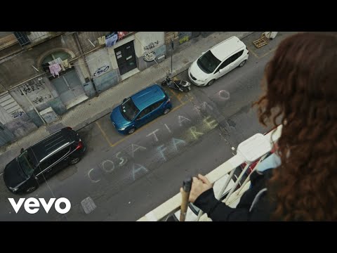 Rocco Hunt - COSA TI AMO A FARE? (Visual Video)