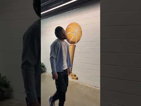 Stephen Curry’s Pregame Head Turns Are On Point | #Shorts video clip