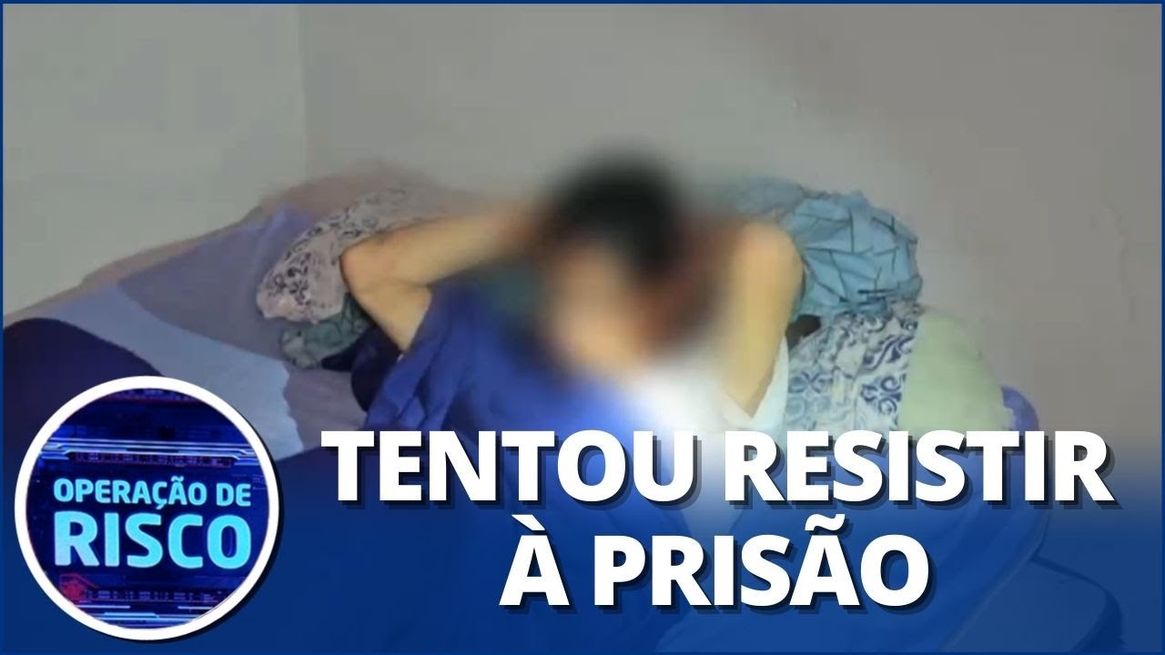 Na cama e sem saída! Polícia flagra bandido fingindo que dormia