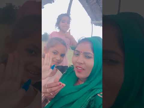 तो के करीब आकेपहुंची 😀😀😀