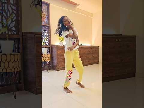 Shaky Shaky Trend #shakyshaky #dance #shortvideo #trending #youtubeshorts #viral