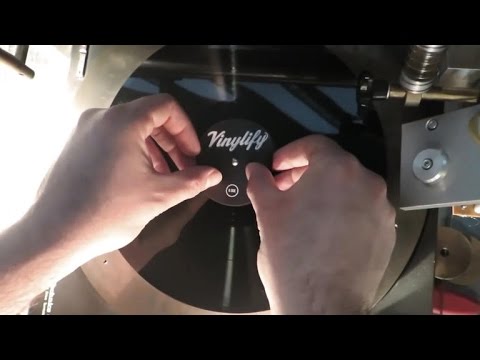 Tomorrow Daily - Vinylify makes individual record pressings affordable, Ep. 231 - UCOmcA3f_RrH6b9NmcNa4tdg