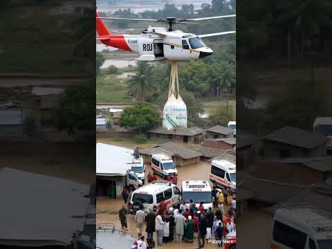 army helicopter distribut food flooding people 🌊