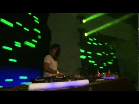 Sandro Silva at Tomorrowland 2012 - UCsN8M73DMWa8SPp5o_0IAQQ