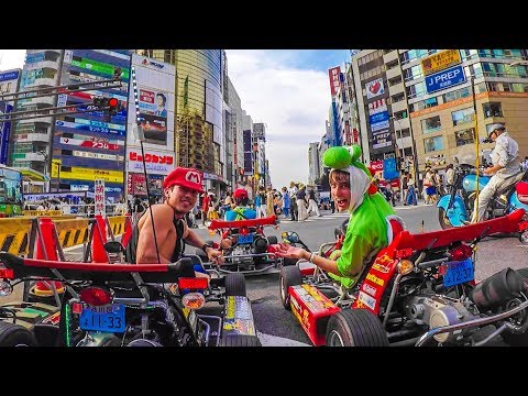 MARIO KART IN REAL LIFE! (Streets of Tokyo!) - UCXqXeWMN4HiWAiclD_3I8mQ