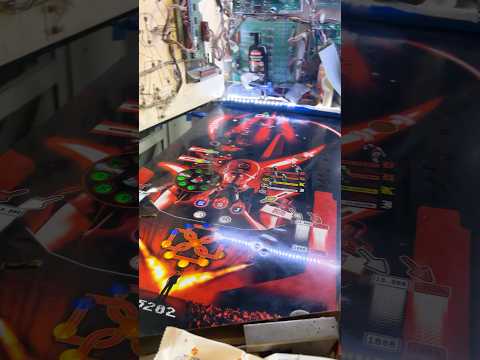 Sabías cómo se rediseña un pinball ?