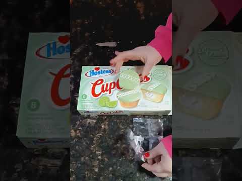 Check these cupcakes out! 🧁#hostess #cupcake #keylime #limitededition